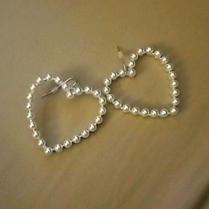 Pearl heart earrings